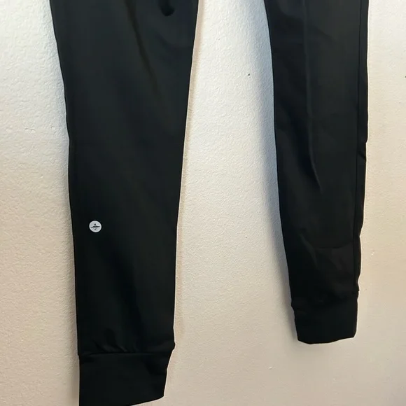 BNWT Halara High Waisted Drawstring Full Length Joggers/leggings Size MEDIUM - Picture 5 of 11